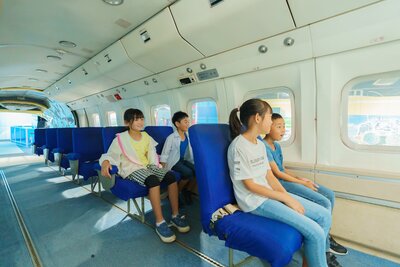 大型ヘリ（客室）.jpg